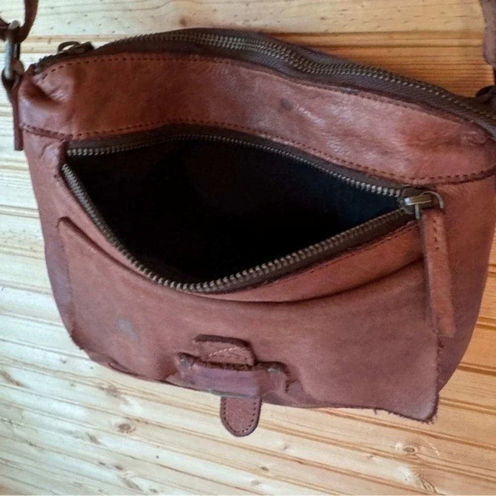 Harbour 2nd Messenger Bag Crossbody Distressed Cognac Leather Purse Straps